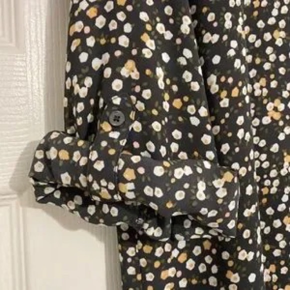 LOFT Grey and White Floral Blouse - Picture 2 of 3